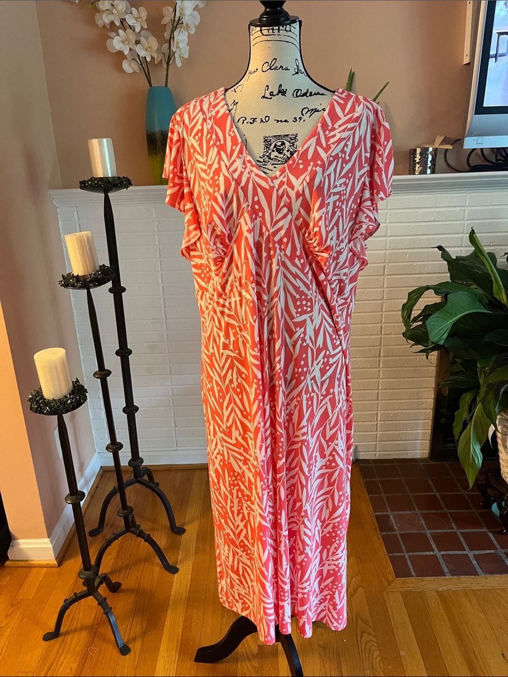 NorthStyle Coral and White Printed Midi Dress w/Flutter Sleeves